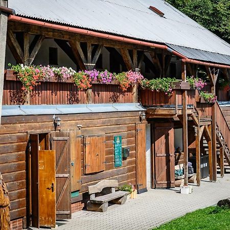 Penzion Tyra Trinec Bagian luar foto