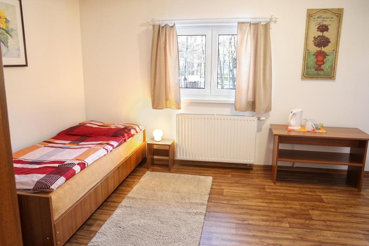 Penzion Tyra Trinec Bagian luar foto